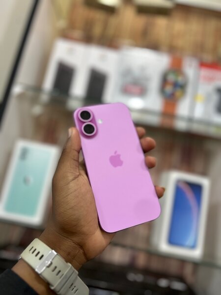 iPhone 16