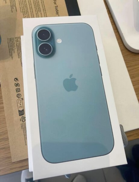 iPhone 16