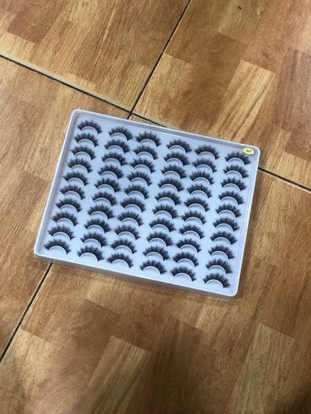 Strip lashes