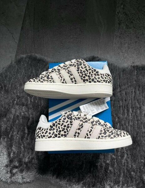 Adidas campus