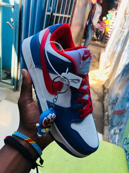 Sb sneakers