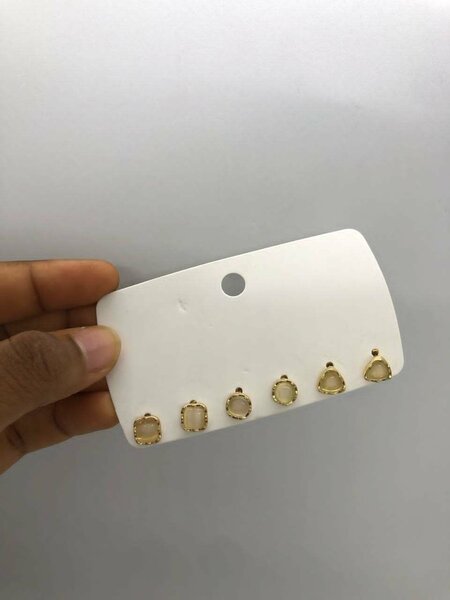 Dot earrings