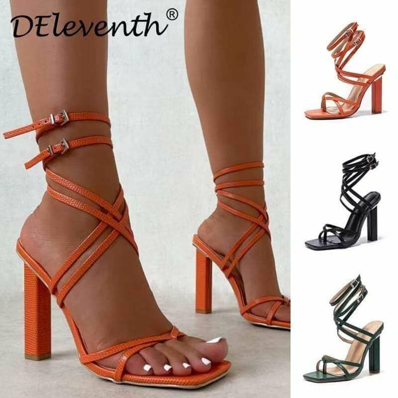 CHAUSSURES À TALON
