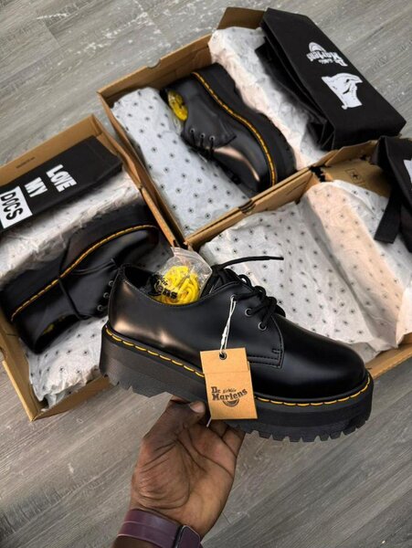Soulier DR Martens
