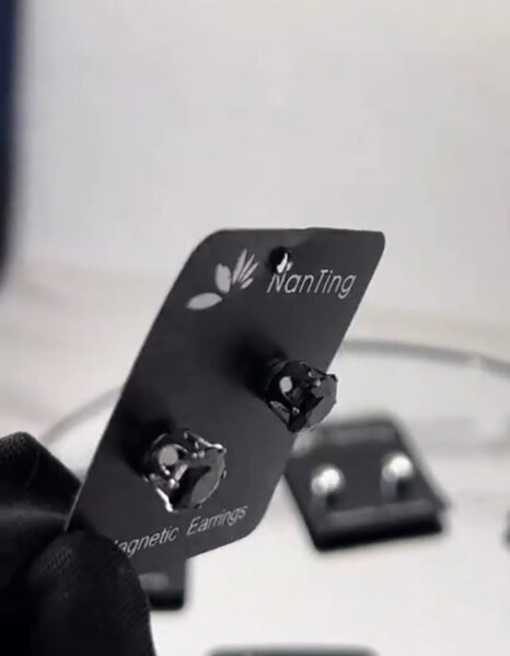 Magnetic earrings