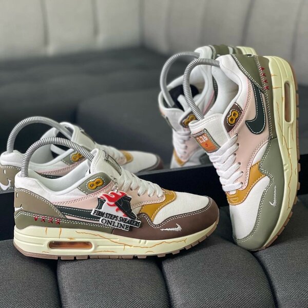 NIKE AIRMAX