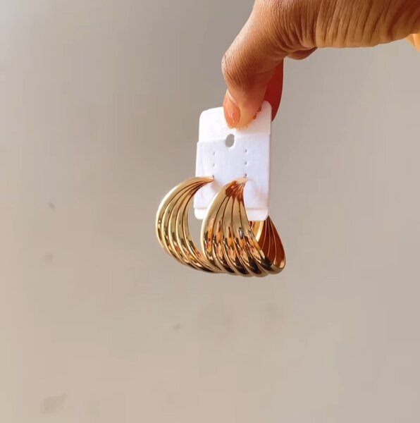 Statement earring