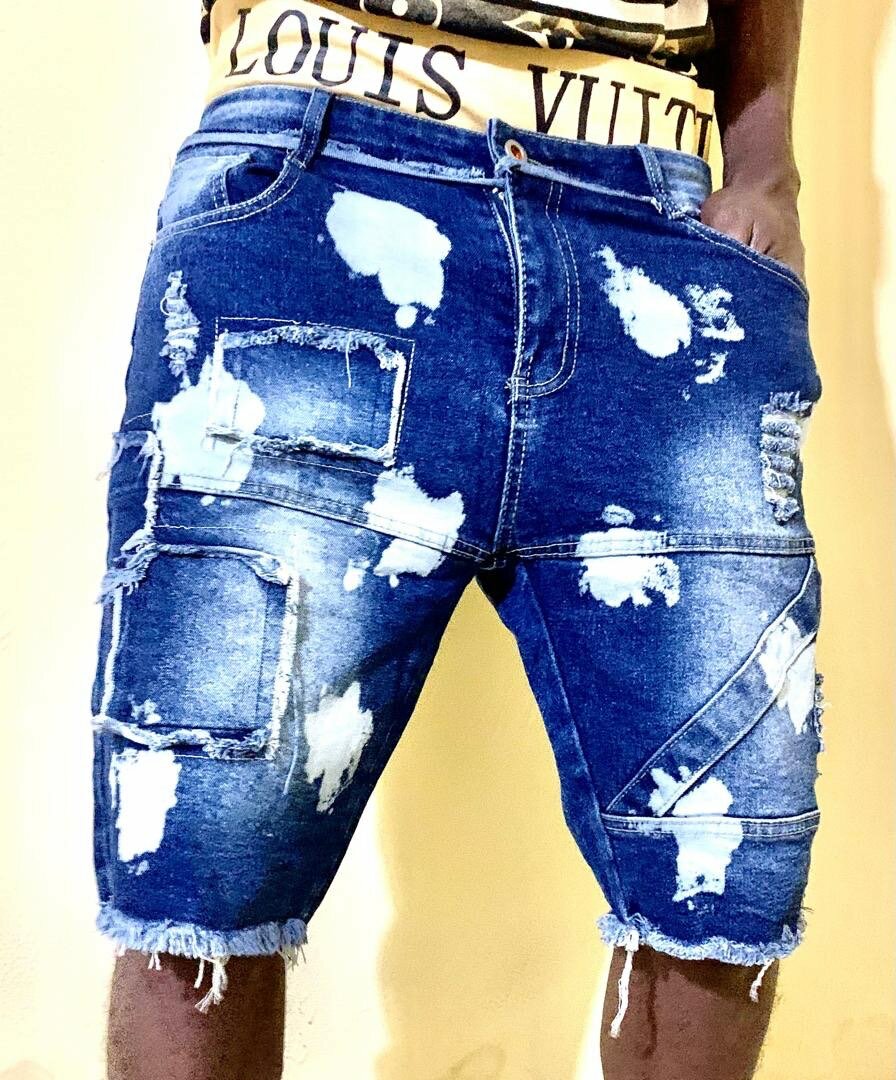 Short jeans