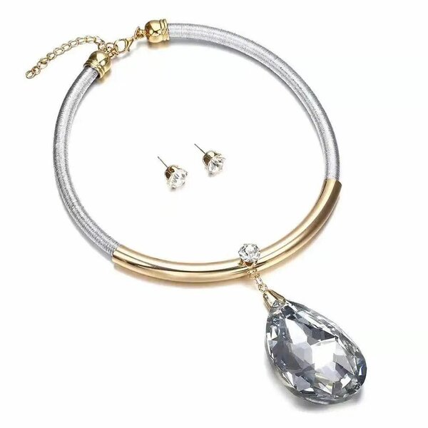 Ladies necklace