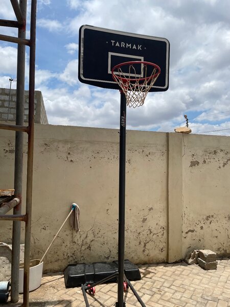 Basketball hoop