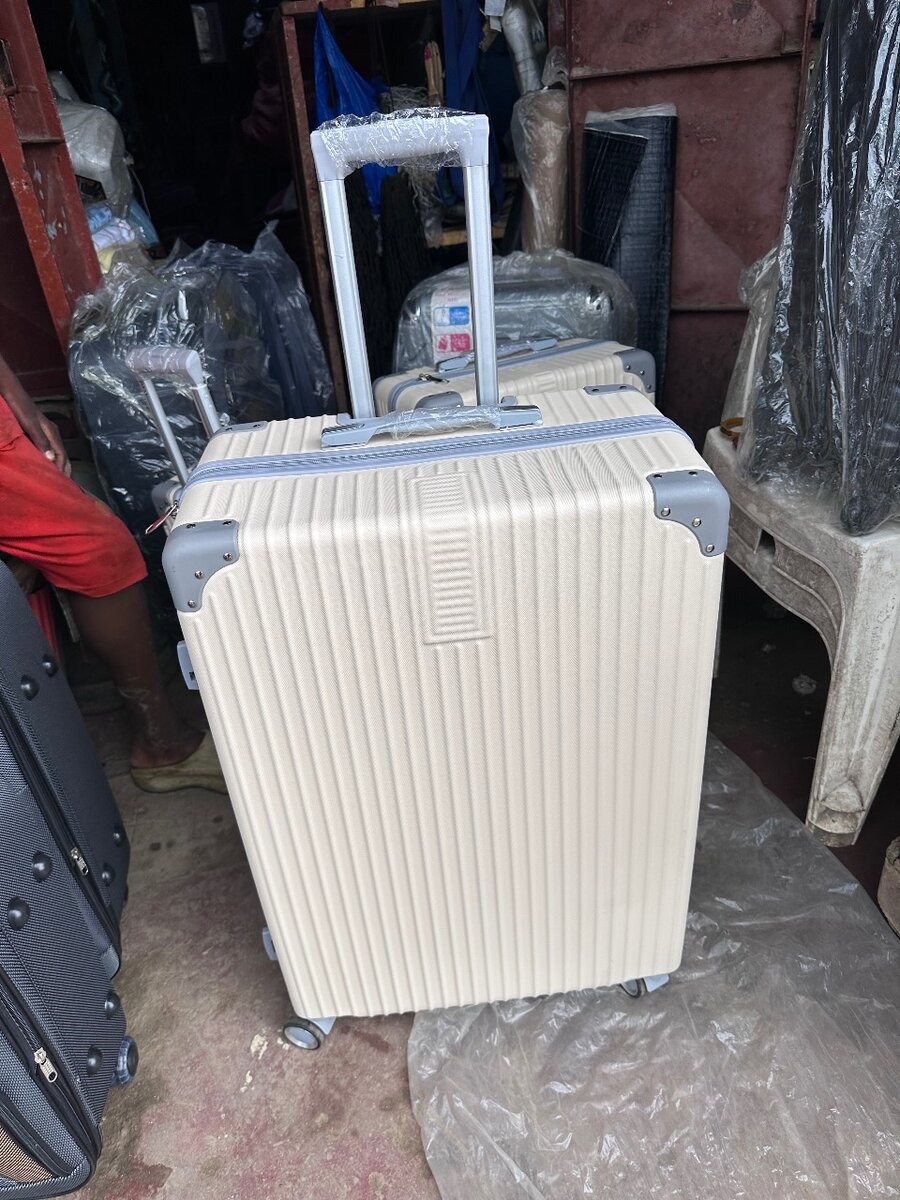 Grand valise de voyage