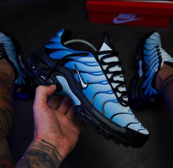 chaussure NIKE TN