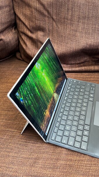 Surface pro 7+