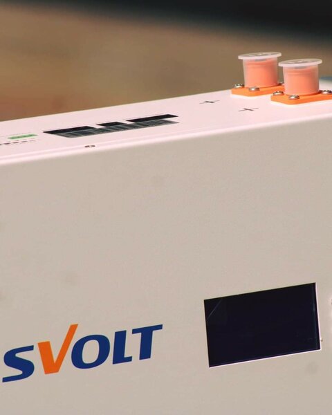 Hybrid inverters