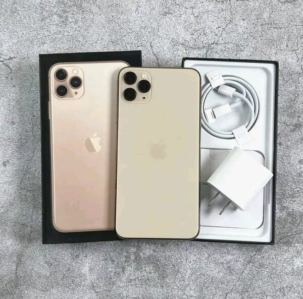 Smartphone Pro avec accessoires