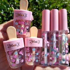 Lip  gloss