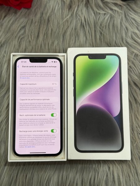 iPhone 14 Simple