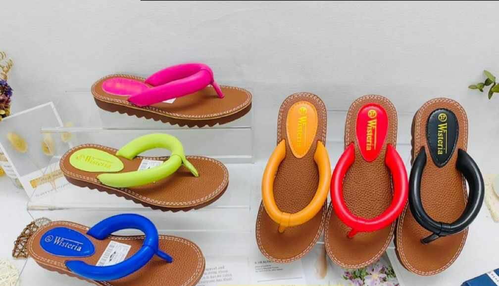 Ladies slippers