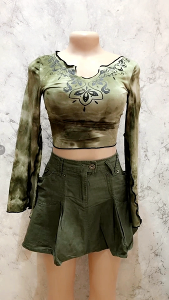 Skirt sold left with the top