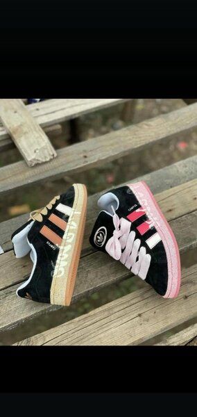 Adidas campus