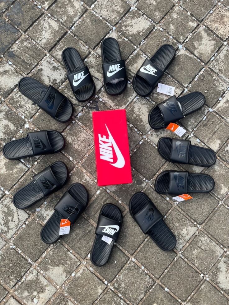 Nike benassi