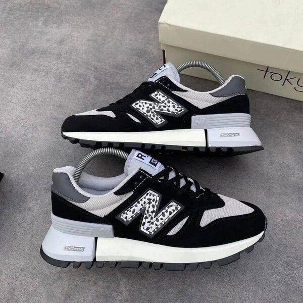 NEW BALANCE RC 1300