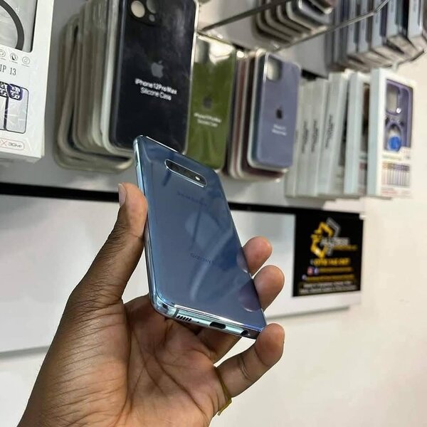 Samsung Galaxy S10e