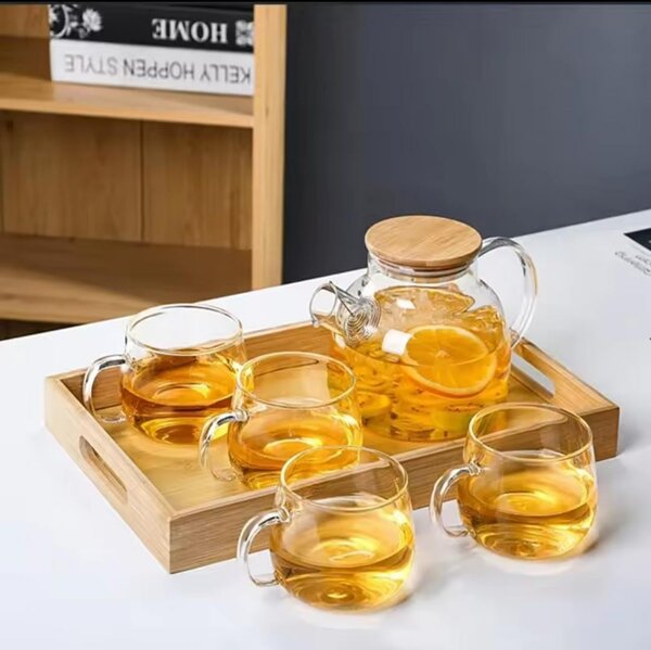Théières et verres