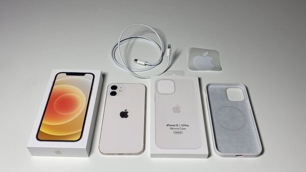 iPhone 12