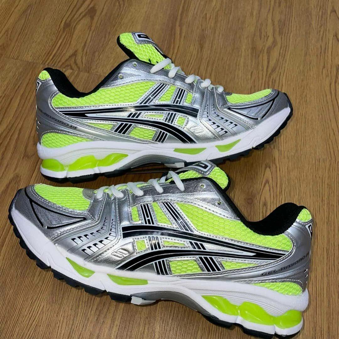 Chaussures de course flashy