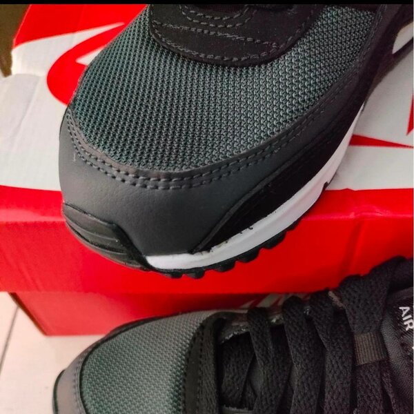 Nike Air Max 90