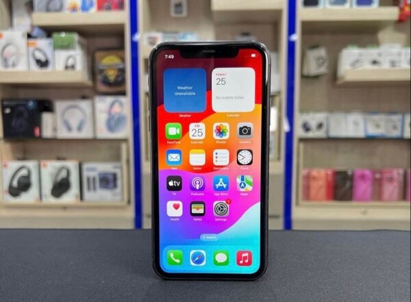 iPhone 11 - 64 Go, Noir