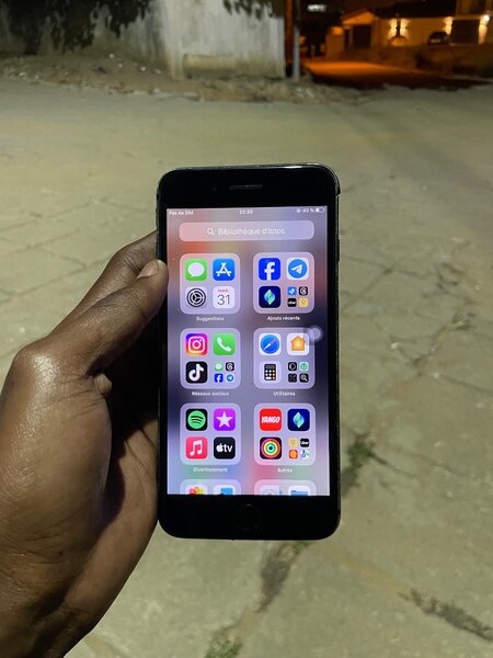 iPhone 8 Plus