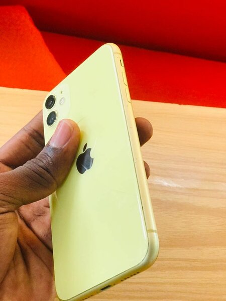 iPhone 11