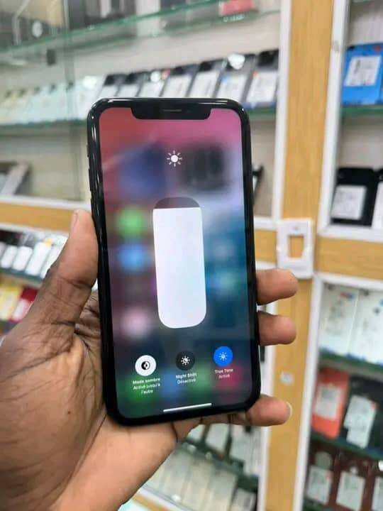 iPhone 64GB Noir Débloqué