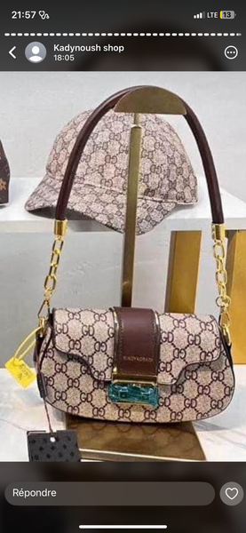 Sac avec chapeau
