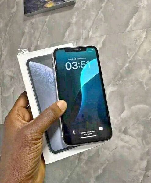 iPhone XR