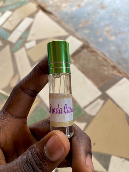 Oil perfume