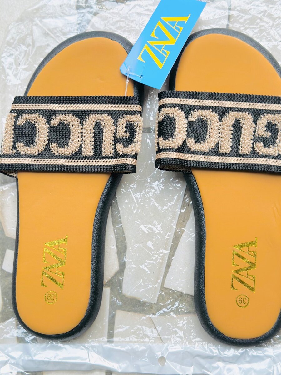 chic sandales