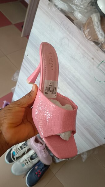 Heel slippers