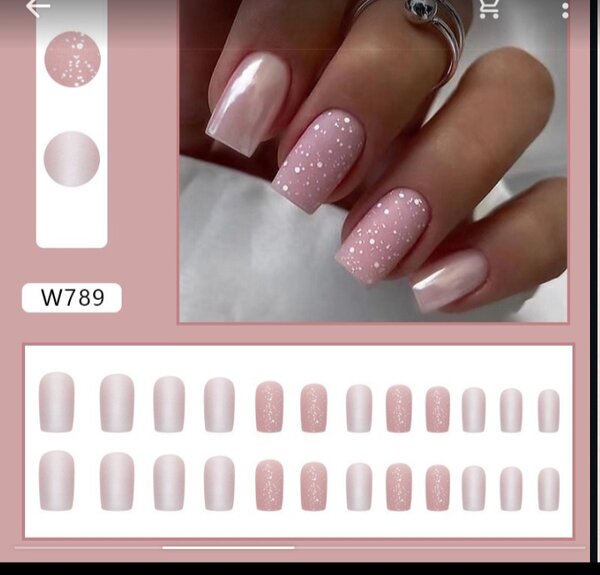 Press on nails
