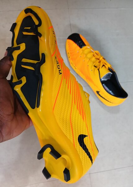Soccer boots