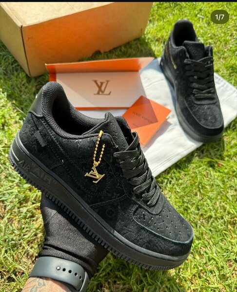 Airforce sneakers
