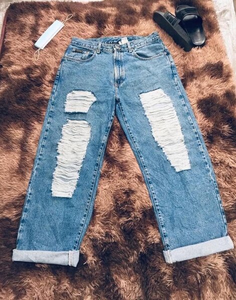 BOYFRIENDS JEANS
