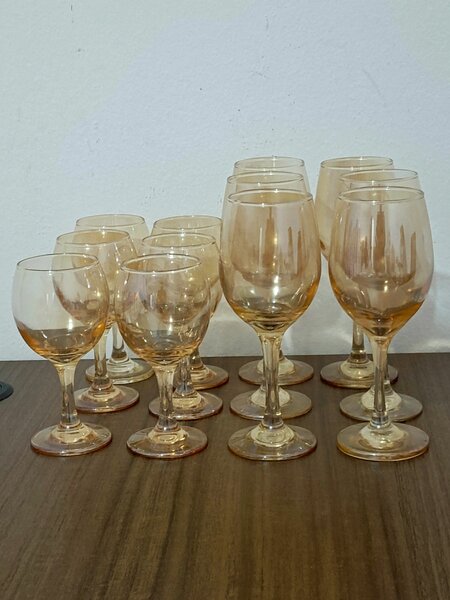 Lot de 12 coupes dorées