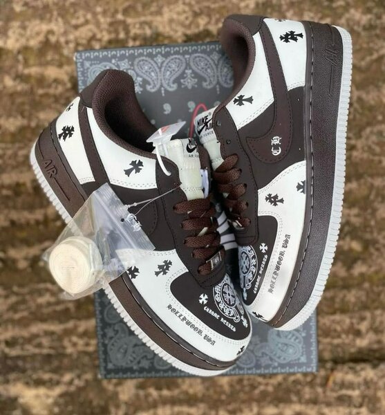 Nike chrome hearts