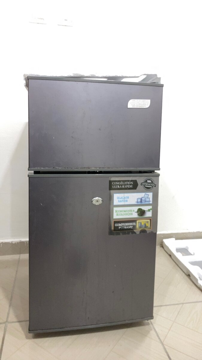 Réfrigérateur congélateur compact