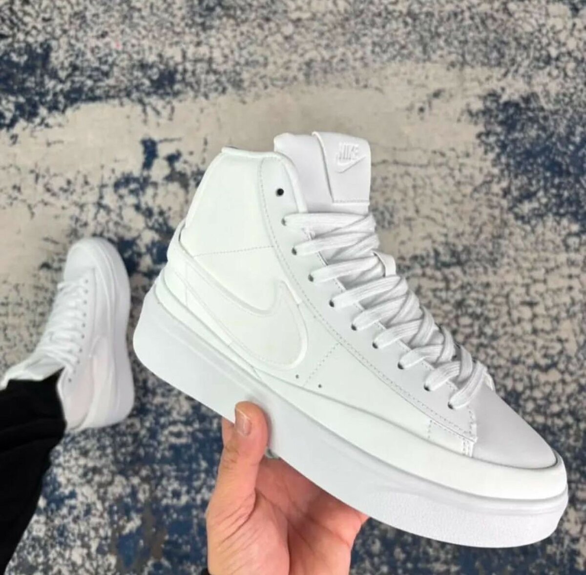 NIKE AIR CLASSIC WHITE