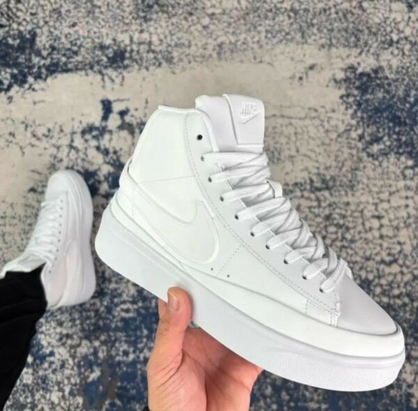 NIKE AIR CLASSIC WHITE