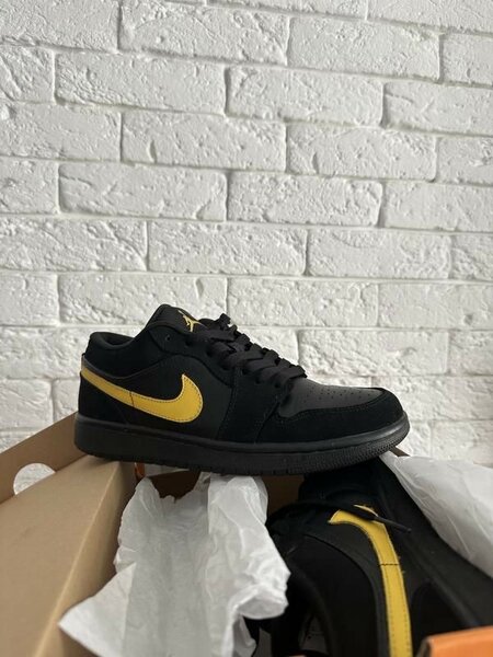 AIR JORDAN 1 LOW